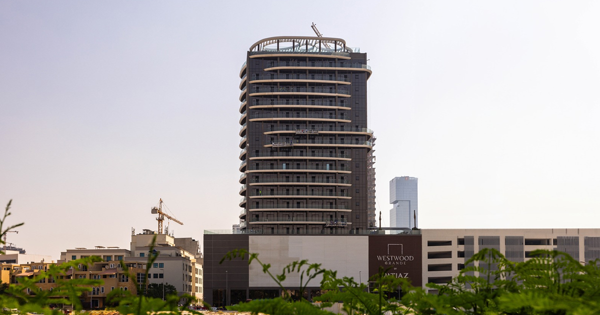 Westwood Grande – façade and balconies